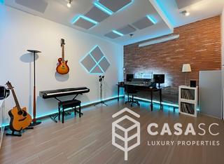 Lloguer Local Comercial  Carrer del doctor murillo. Local insonorizado con proyector y suministros incluidos en plen