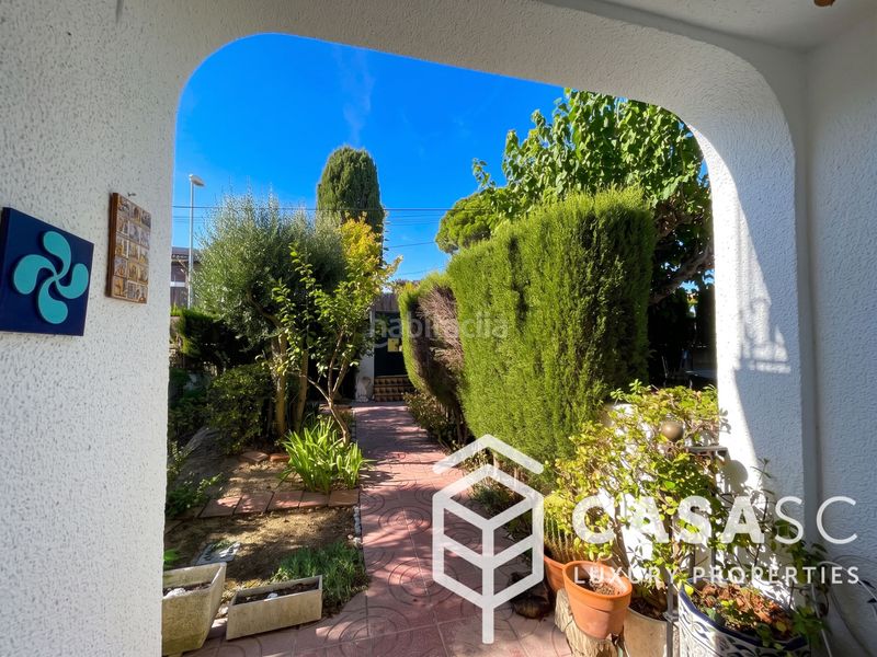 Foto b4f789c8-24b2-46cc-bc85-8ddd22d50b30. Chalet with heating parking in Martinica - Ateneu Cerdanyola del Vallès