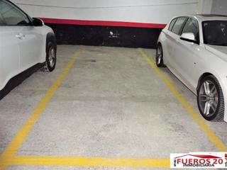 Aparcament cotxe a Arteagabeitia - Retuerto - Kareaga. Parcela céntrica para coche mediano
