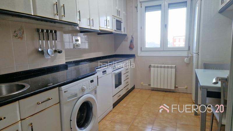 Foto 123e2c8f-70f0-4831-baed-5467d6ca311c. Piso exclusiva con trastero incluido y garaje opcional. en Barakaldo