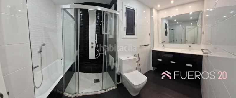 Foto 70e215ce-f488-4382-afbd-a6f5fcda1b2b. Piso exclusiva con trastero incluido y garaje opcional. en Barakaldo