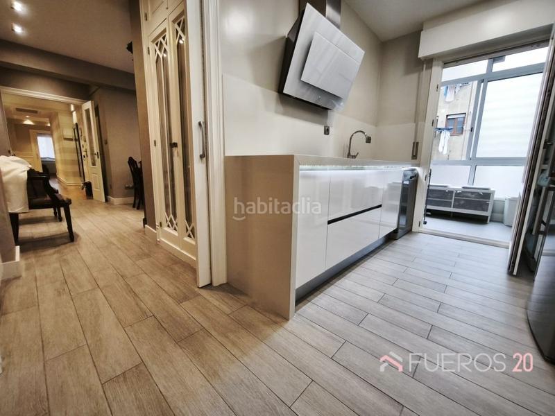 Foto bd68477e-e8f1-48de-9ae0-3e84c6df06b6. Flat with heating in Centro Barakaldo