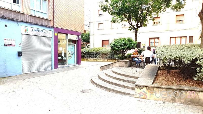 Foto ed6cab5b-53cd-46e6-956e-64019a41f662. Local comercial peluquería alquiler o venta en Bagatza - S. Vicente Barakaldo
