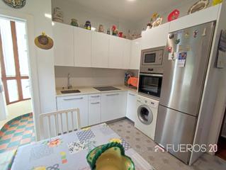 Flat in Zorrotza. Zorroza  sala y 2 hab  parking