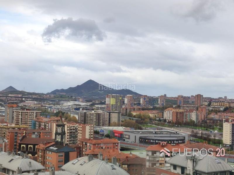 Foto c54a8f64-af44-4438-b89b-198b9e301bc2. Etagenwohnung mit heizung parking in Cruces Barakaldo
