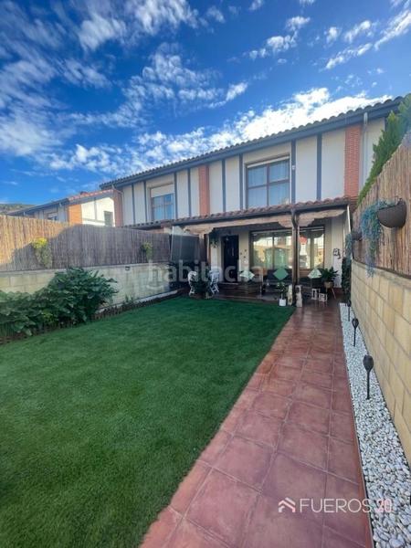 Foto 9a403198-9f13-4b0a-9f98-636e4bdba3a6. Reihenhaus mit heizung parking pool in Mioño-Santullán Castro - Urdiales