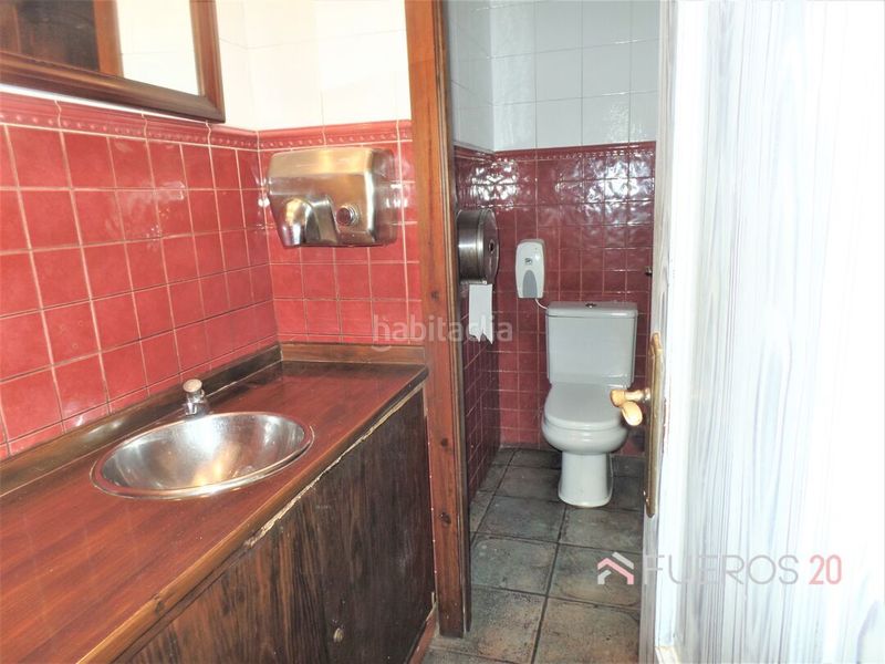 Foto 3c63a4a7-356b-4034-bc1b-ce35c722c0b9. Local comercial a Centro Barakaldo