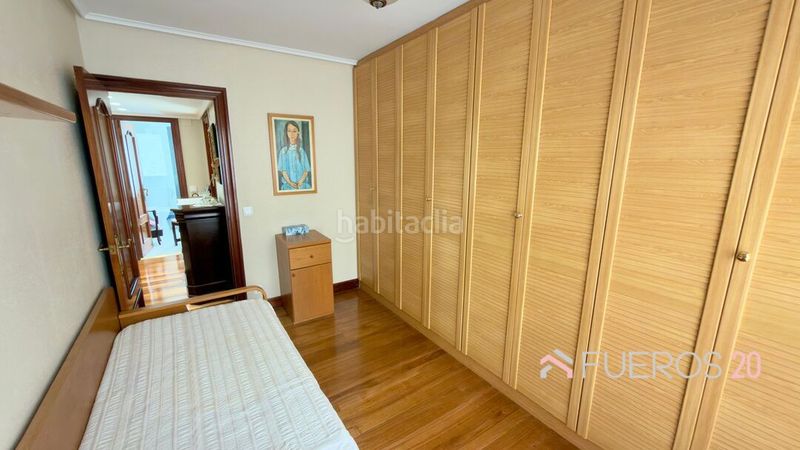 Foto 790406d6-133e-4455-bf53-43e81ae0e0d0. Pis amb calefacció a Centro Barakaldo