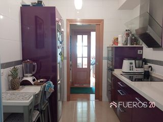 Flat in Lasesarre. Se vende piso