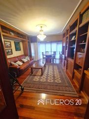 Pis a Bagatza - S. Vicente. Señorial piso con garaje y trastero