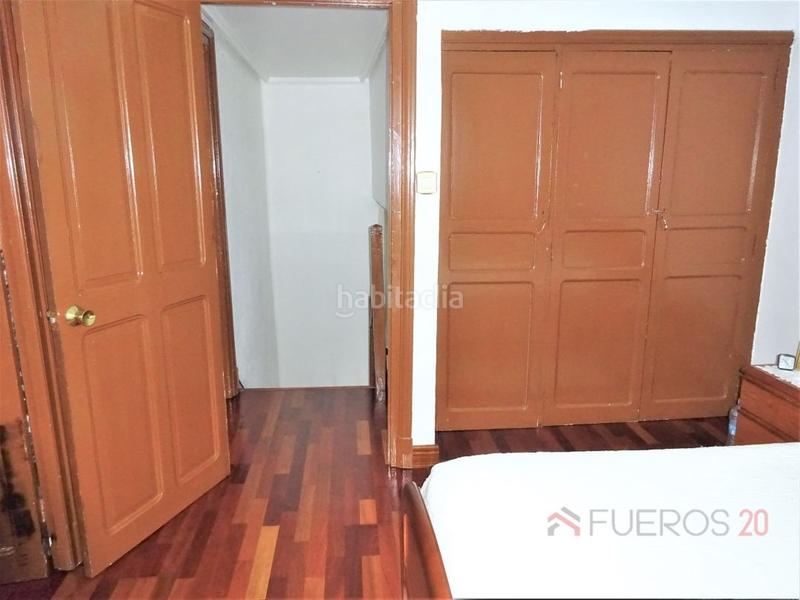 Foto 4c5e2819-4038-4451-a3c5-ad2f3a51c8b3. Semi detached house with heating in Bagatza - S. Vicente Barakaldo