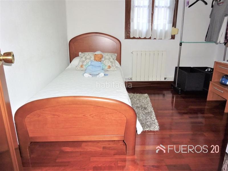 Foto b443d216-f963-49f9-8b96-c69e0c5de470. Semi detached house with heating in Bagatza - S. Vicente Barakaldo