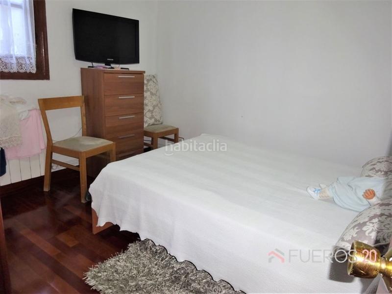 Foto ec6503d5-bc94-4b8f-8449-e86eb10960c7. Semi detached house with heating in Bagatza - S. Vicente Barakaldo