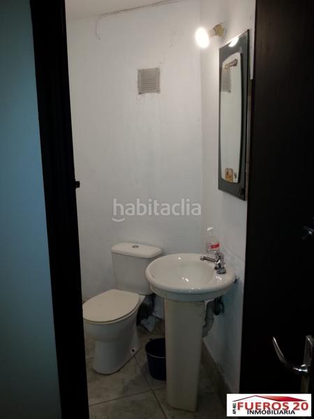 Foto 4ce4f571-6bfe-4be6-8521-9303ba3eecf5. Local comercial local con posibilidades de vivienda en Barakaldo