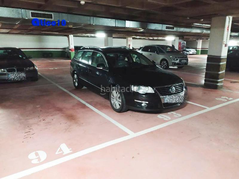 Foto 8cc1a59d-f34f-48fd-bd52-62a1b2037ee3. Parking coche en avenida de pedro masaveu 25 en Auditorio - Seminario - Parque de Invierno Oviedo