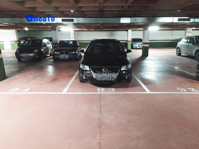 Foto fdd7b9c6-8724-4136-946a-ca8006e18d01. Parking coche en avenida de pedro masaveu 25 en Auditorio - Seminario - Parque de Invierno Oviedo