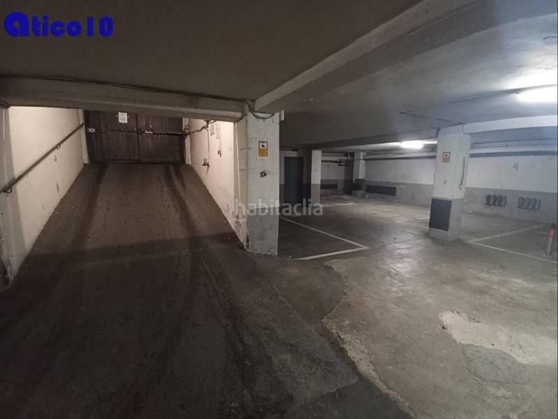 Foto cbe278ce-79d6-4ed8-9071-4ee781df36a3. Parking coche en calle del general elorza 72 en Milán - Pumarín Oviedo