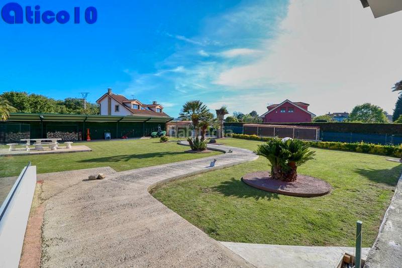 Foto 0a3be908-4fb5-4726-b759-33d25c7d33d8. Chalet impresionante chalet en mareo en urbanizacion privada. en Gijón
