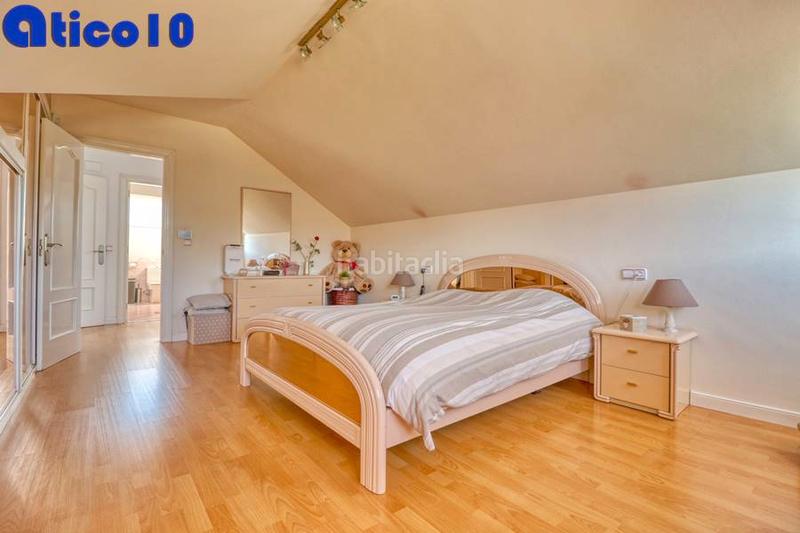 Foto 51289ce1-1528-48ea-8e20-859a933bb69e. Chalet impresionante chalet en mareo en urbanizacion privada. en Gijón