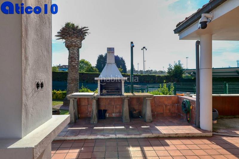 Foto 8d0f4045-a348-465e-865d-3f30b2aa8187. Chalet impresionante chalet en mareo en urbanizacion privada. en Gijón