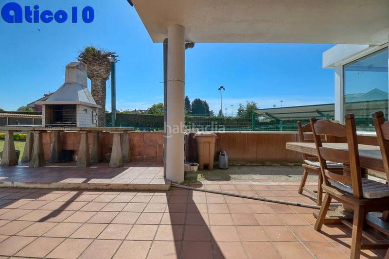 Foto 975d7471-afdd-4d84-ab49-ba17a0d32e0c. Chalet impresionante chalet en mareo en urbanizacion privada. en Gijón