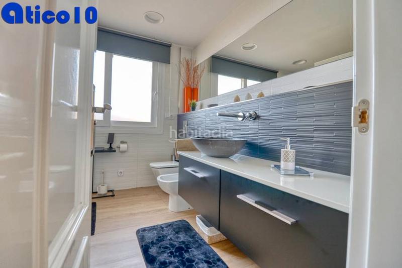 Foto a32a8b73-a9fc-4529-bce1-73e23c057737. Chalet impresionante chalet en mareo en urbanizacion privada. en Gijón