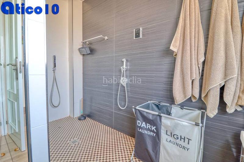 Foto a5f74885-74ef-40ae-9059-ae23c8ca276f. Chalet impresionante chalet en mareo en urbanizacion privada. en Gijón