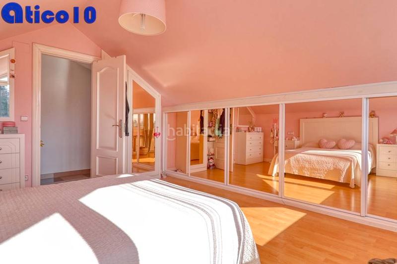 Foto ba339ac8-4f64-4513-9d95-06b3a0a1ed61. Chalet impresionante chalet en mareo en urbanizacion privada. en Gijón