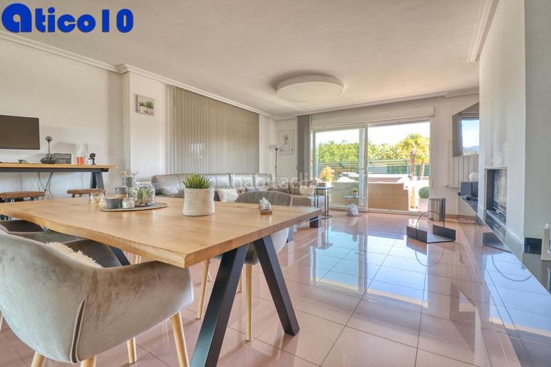 Foto e6be81c0-54b2-4355-a8a0-36ee43c08288. Chalet impresionante chalet en mareo en urbanizacion privada. en Gijón