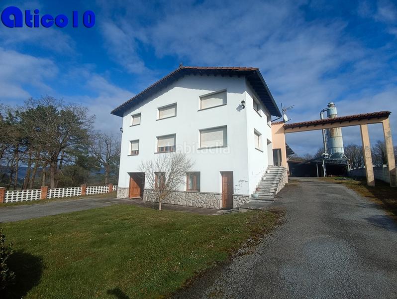 Foto a09b1434-819f-4eb4-b3b2-216dd1dd6082. Casa en lugar tamargo 2a casa con aserradero en Regueras (Las)