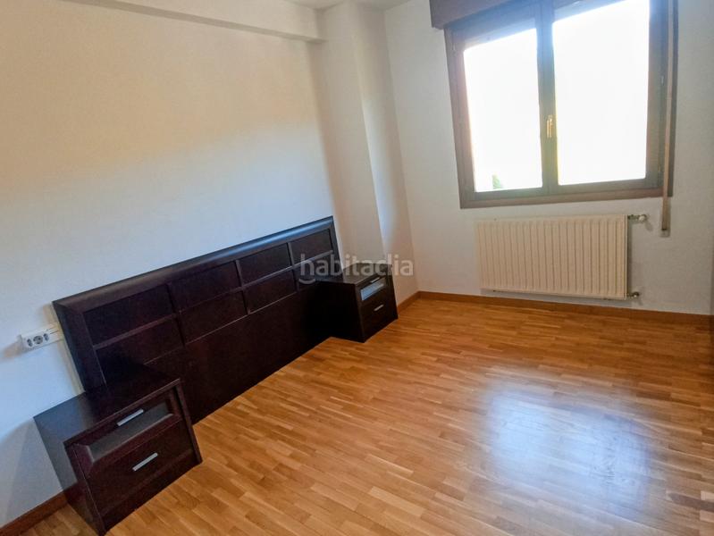 Foto 8fd1761e-0b56-4f55-8089-50f92e9156b0. Pis amb calefacció aparcament a Las Campas Oviedo