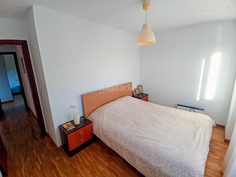 Foto f3810716-ef29-44fc-ab3a-3e55f53f8354. Pis amb calefacció aparcament a Las Campas Oviedo