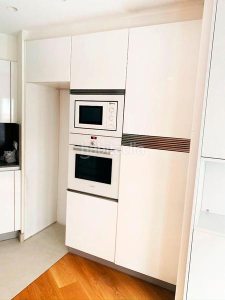 Foto 97828872-b3cf-466b-b435-dd1e2a43f9c1. Location appartement dans calle general zuvillaga 9 dans Oviedo