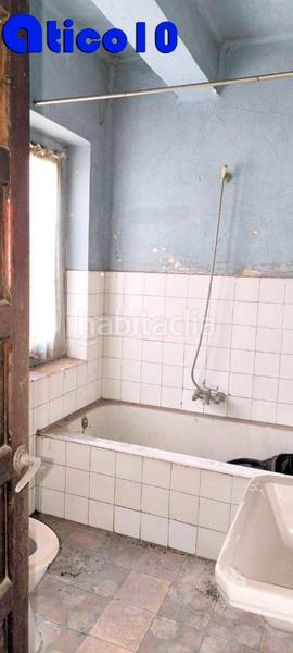 Foto b8ec95d3-0b88-42c7-a05a-109bb2f39d7f. Chalet dans calle antonio maura 4 dans Vallobín Oviedo