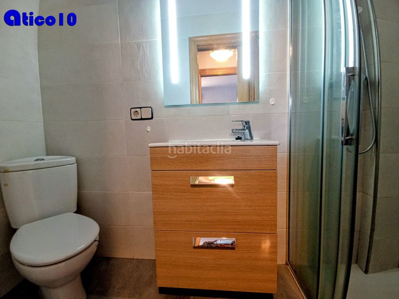 Foto 14f9e0d7-f7ec-40d3-ab7f-50938b392ad5. Àtic amb xemeneia calefacció a Ciudad Naranco - Prados de La Fuente Oviedo