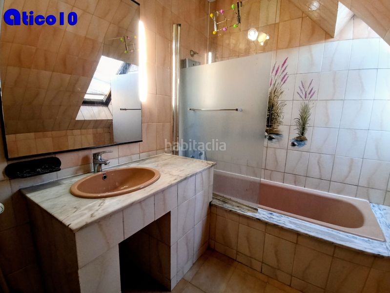 Foto 64de0b39-e6a0-407a-97fc-805a699178cc. Àtic amb xemeneia calefacció a Ciudad Naranco - Prados de La Fuente Oviedo
