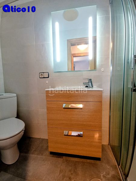Foto a010ee31-36c0-45cf-b486-5480ec0009f9. Àtic amb xemeneia calefacció a Ciudad Naranco - Prados de La Fuente Oviedo