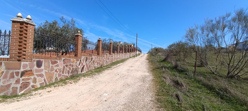 Foto 561adf19-8526-443d-8376-6cf51c970af3. Wohngrundstück in urbanización batán 33 in Viso de San Juan (El)
