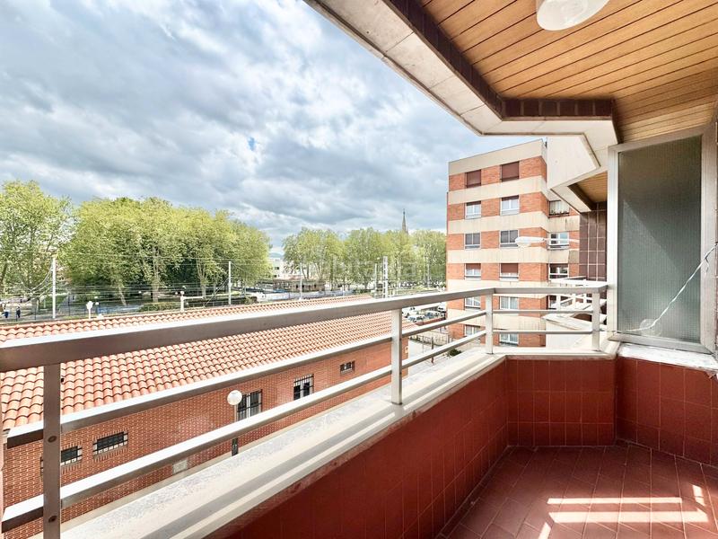 Foto 48d6e469-0206-4443-82b9-461ac398e2d8. Appartement avec parking dans Ensanche Vitoria - Gasteiz