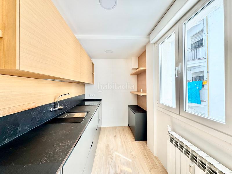 Foto b4592068-edf6-421c-8f54-881ca2d3098a. Appartamento in El Pilar Vitoria - Gasteiz