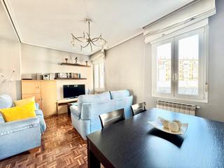 Flat in Coronación de la Virgen Blanca Kalea