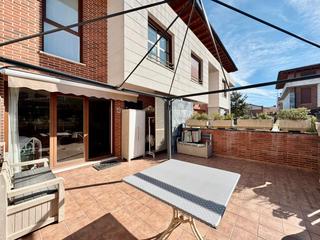 Maison jumelée  Calle rosalía de castro