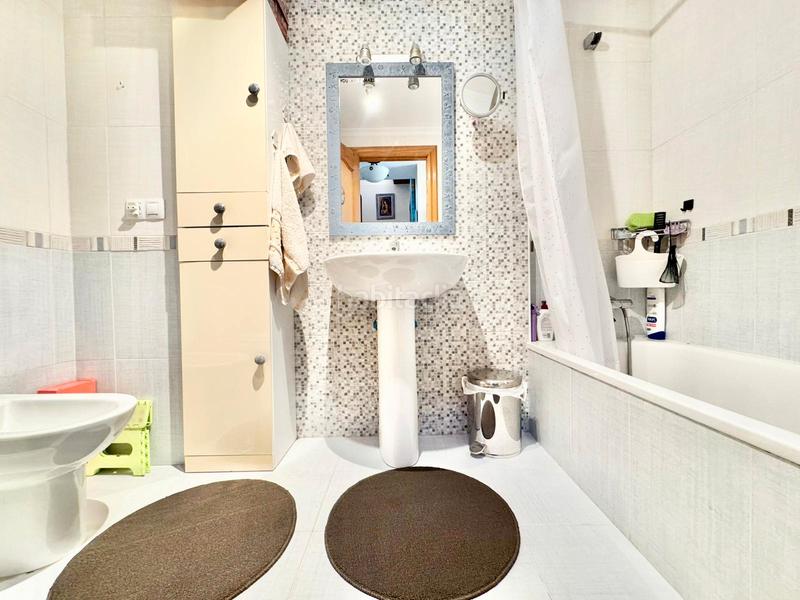 Foto bee37384-af40-4035-8e41-33dd92fd3e6f. Semi detached house with parking pool in Crucero - Aquende Miranda de Ebro