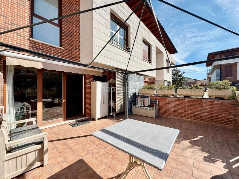 Foto daee1ead-65a7-4738-bd82-8caae1eedf42. Semi detached house with parking pool in Crucero - Aquende Miranda de Ebro