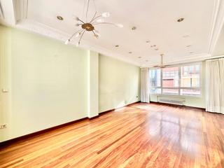 Pis  General alava kalea