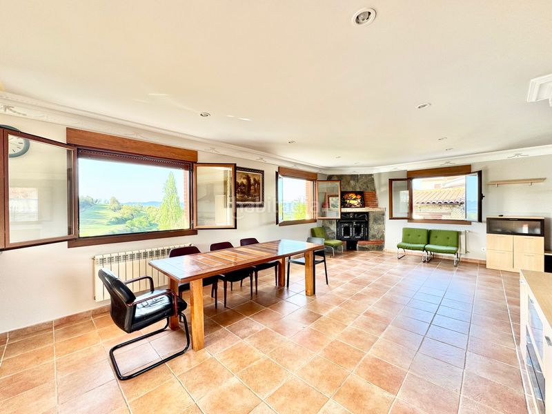 Foto 19188f6c-45dd-428a-8b6b-e1dbe388c646. Chalet en Ribera Baja / Erriberabeitia