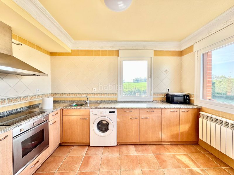 Foto 565f12ff-86fb-48d2-88a4-f77e49770394. Chalet en Ribera Baja / Erriberabeitia