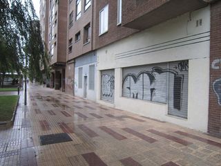 Locale commerciale in Plaza Simón Bolívar