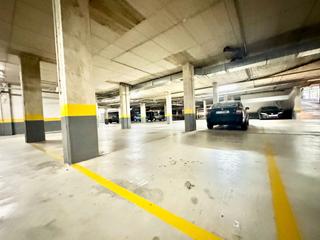 Autoparkplatz  Nazio batuen hiribidea