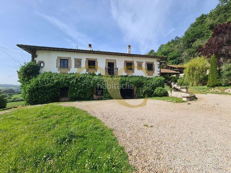 Foto c1bac37c-66eb-4d43-b71e-b6d0eaa8f574. Casa a Piloña